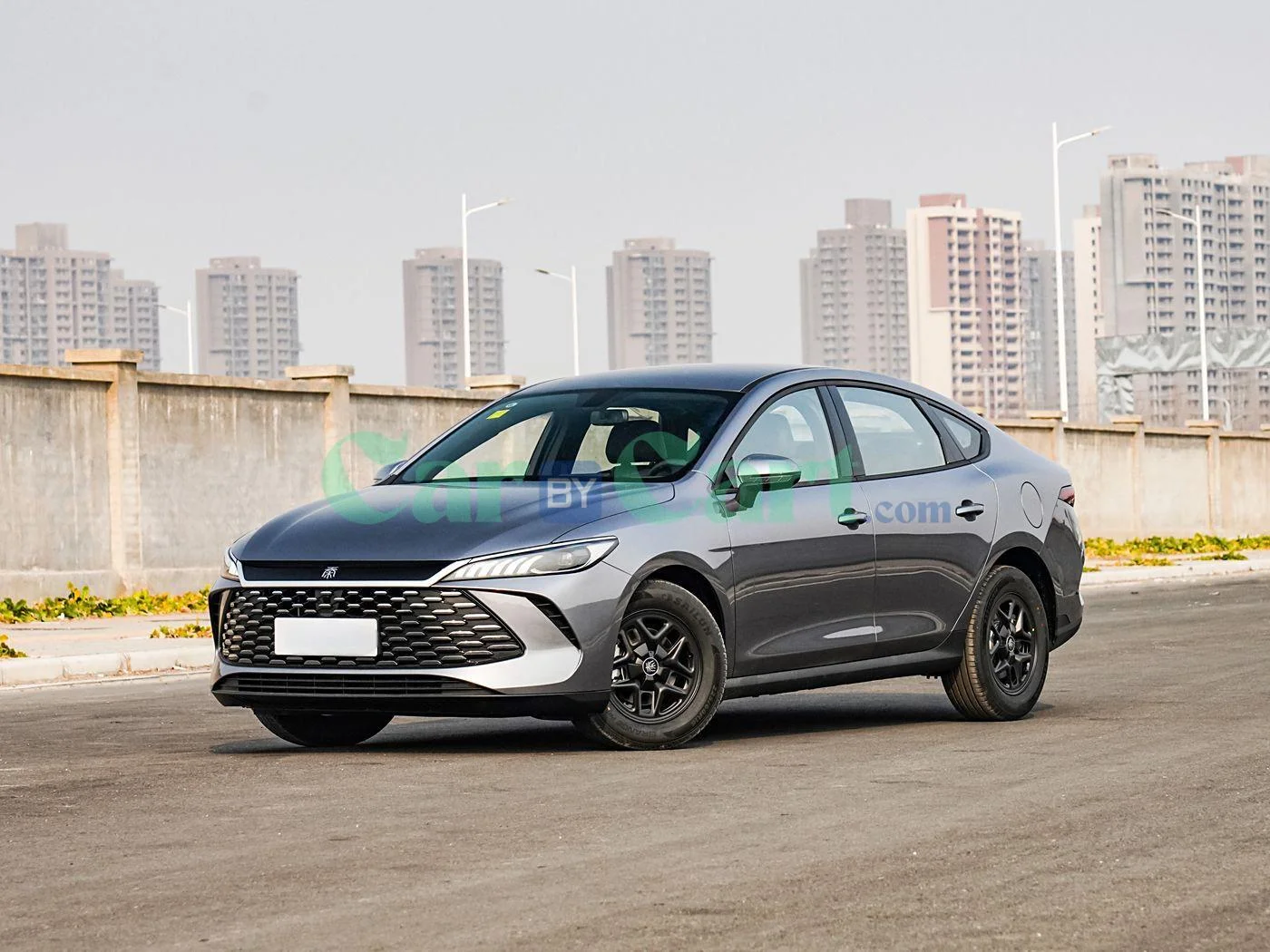 BYD Qin plus dm-i smart 2025