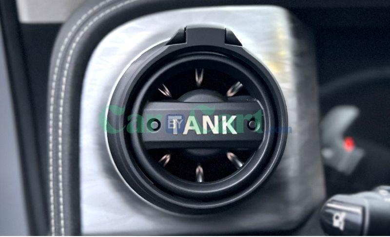 2025 TANK 300 HIT-4 car cup holder